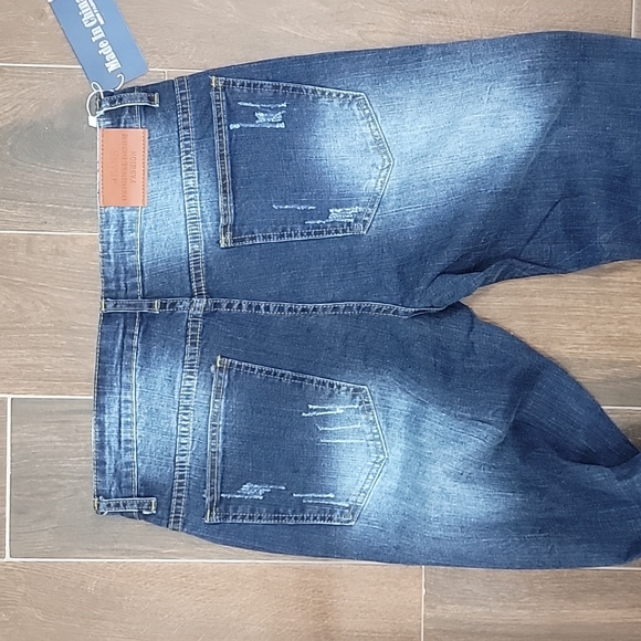 New Fashion Distressed Jeans - Picture 3 of 7